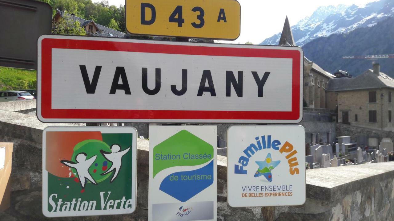 63 Route Du Rochas Apartment Vaujany Bagian luar foto